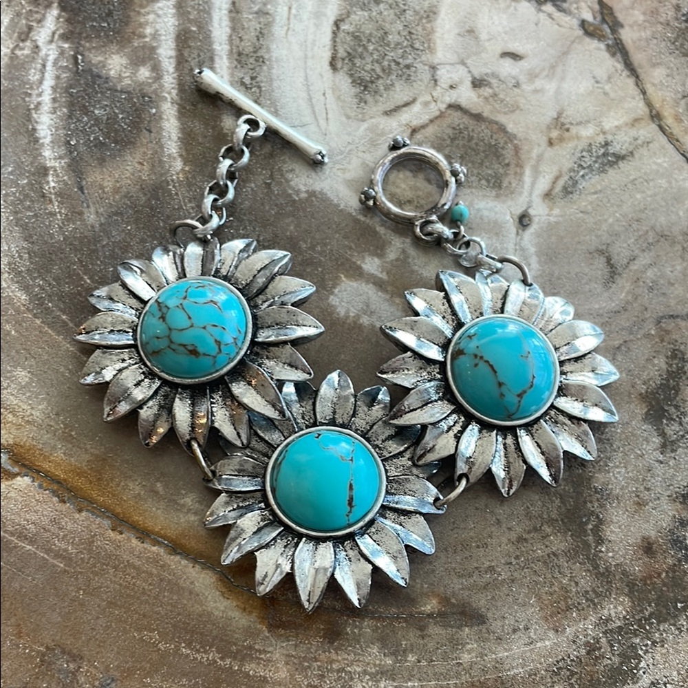 Lucky Brand Silver Tone Faux Turquoise Floral Bracelet